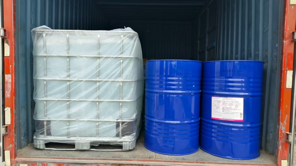 寶潔甘油和泰金甘油出貨實(shí)拍.jpg 寶潔甘油和泰金甘油出貨實(shí)拍.jpg