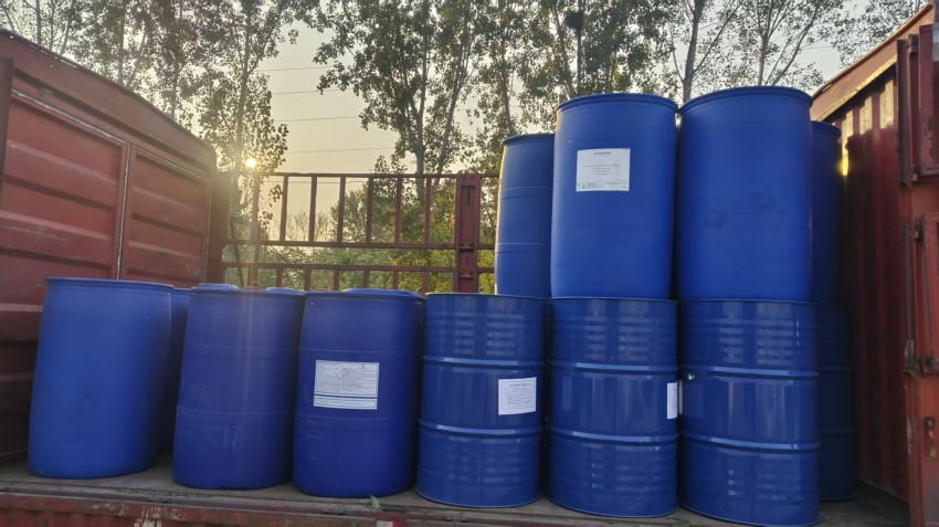 馬石油PEG400和泰金甘油的發(fā)貨.jpg 馬石油PEG400和泰金甘油的發(fā)貨.jpg